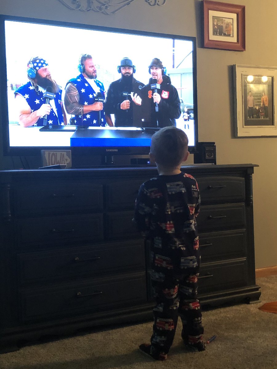 KaraJo86's tweet photo. #Ripken gets to stay up “late” tonight to watch #MonsterJumpLIVE on @Discovery @DieselBrosTV #GoTanner #HeMadeIt #LittleGearHead #AnythingWithWheels https://t.co/nzfdhlW46C