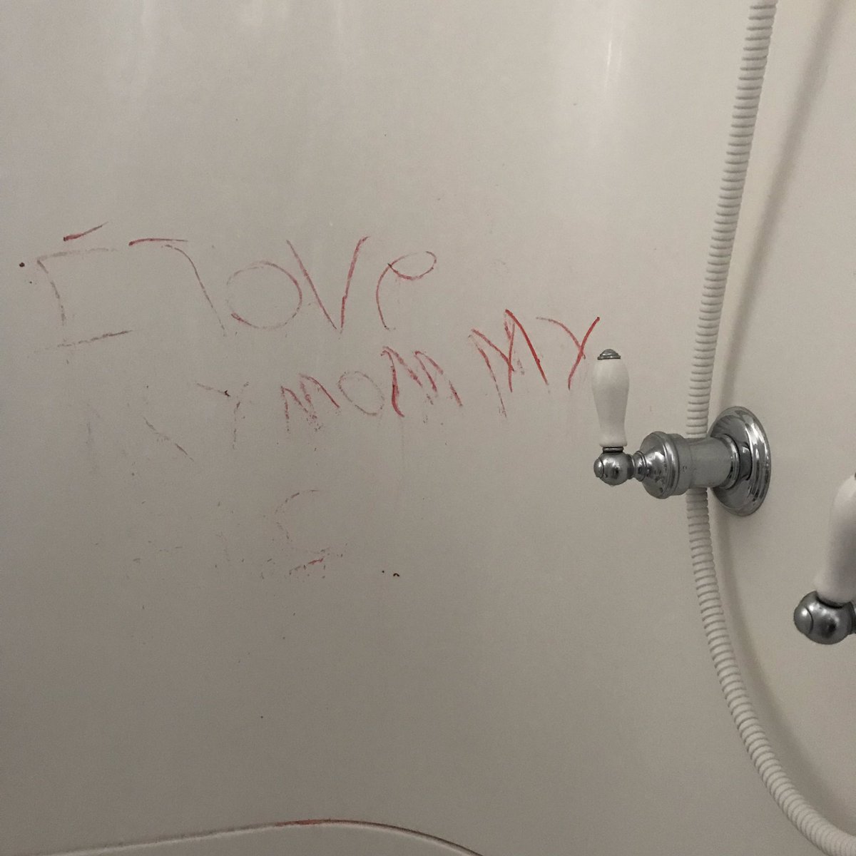 castastic's tweet photo. It’s the combination of leaking red and the fact Ive seen The Shining that makes me both think “aww” & “keep one eye open while you sleep.” #momlife #tubtalks #showertools #shespelleditallrightatleast #win https://t.co/NtqqwUMZtr