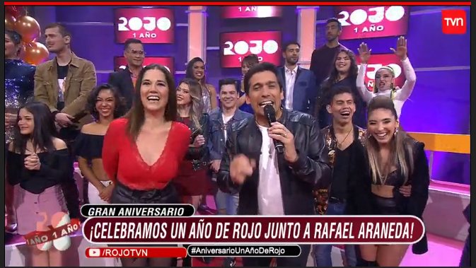 CRISTHY2014's tweet photo. #AniversarioUnAñoDeRojo @RafaAraneda ...@Rojo_TVN #FamaContraFama...hoy @Rojo_TVN #ElColorDelTalento... felicidades desde Temuco https://t.co/l0evhhSNmk