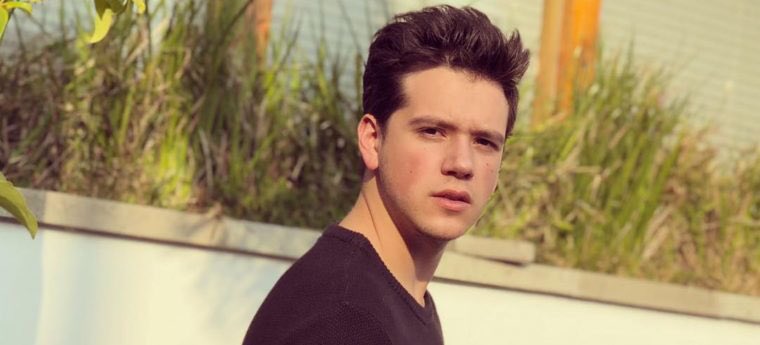 #Nota180
El viernes 24 de mayo Axel Muñiz lanzó su nuevo sencillo ” Sin ti” junto a Maite Perroni y al Dj y cantante Juan Magan.🎶🎶🎶
👉🏻 180grados.com.mx/axel-muniz-con…👈🏻