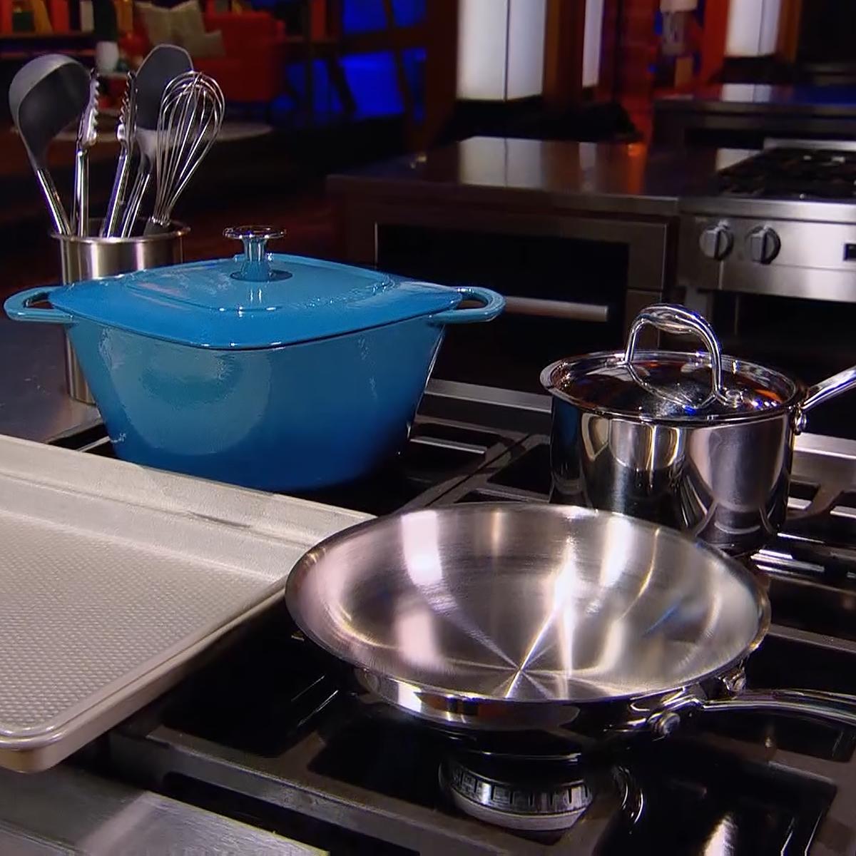 MasterChefCDA's tweet photo. The home cooks and their loved ones used expertly crafted Paderno Kitchenware on tonight's episode to elevate a classic… fried chicken! #itsacookingthing #MasterChefCanada https://t.co/Z4M93CXonK