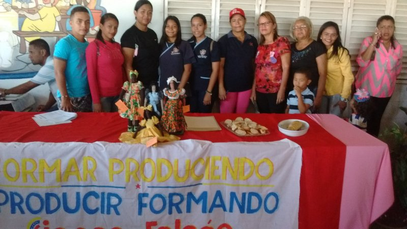 LaAranera's tweet photo. @Incesocialista Falcón llegó al sector La Velita con aprendizajes productivos.
👉https://t.co/2fkpBNJCkm 👈
#ChambaInces
#Inces60AñosFormando
@NicolasMaduro
@psuvaristobulo
@WuikelmanAngelP
#VenezuelaLuchaYTrabaja https://t.co/YjP7CDHzEp