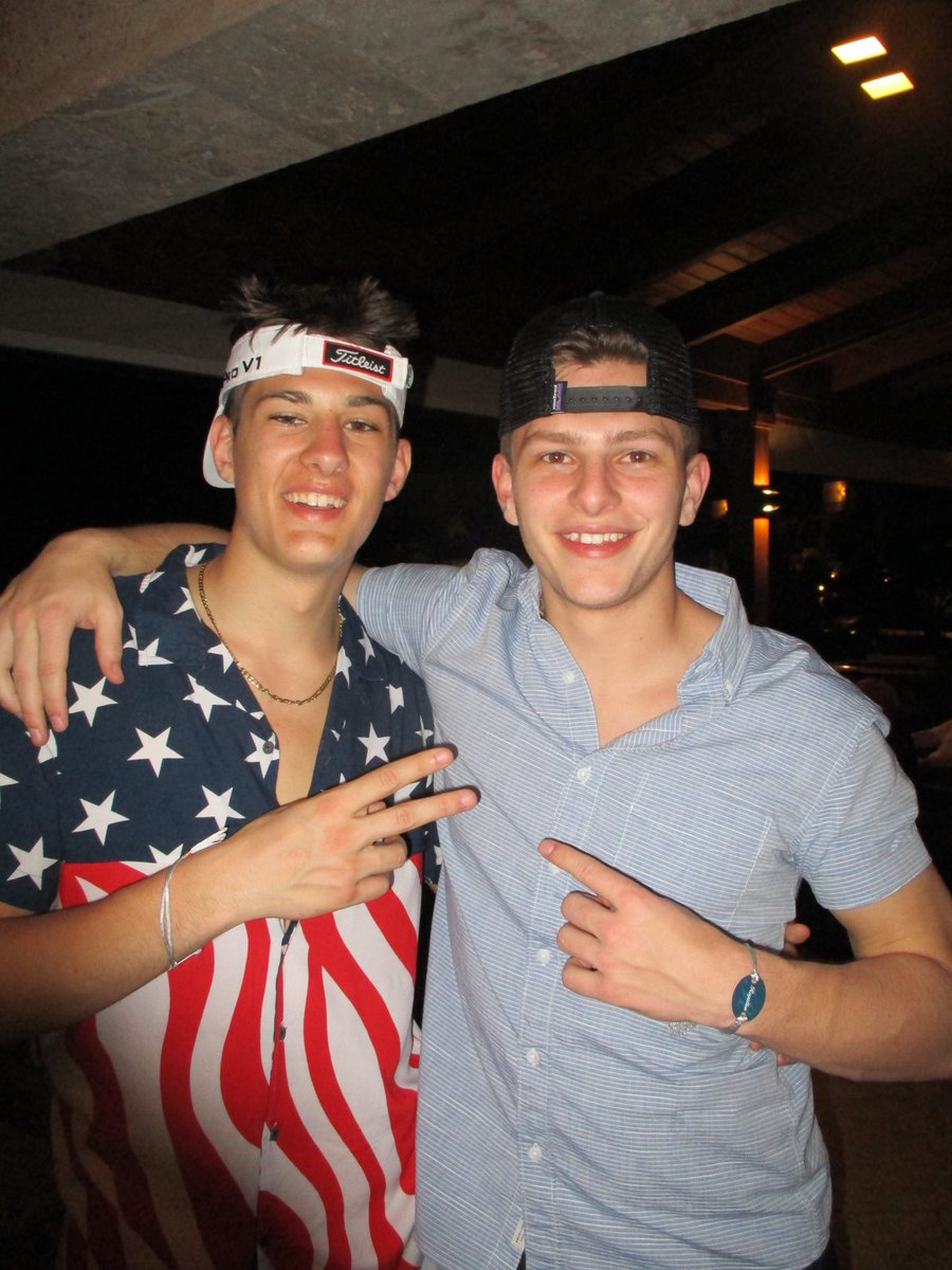 Max65315843's tweet photo. Happy birthday brotha! Gonna be one hell of a summer with you!❤️🤙🏼@JacobRongitsch https://t.co/8gkZ9DUlzg