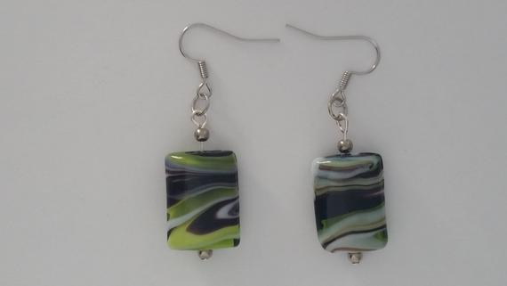 RayTheToolFool's tweet image. Custom Hand Made Earrings Sea Foam Green And Black Glass #Handmade #GlasswithClass
$11.00
➤ tinyurl.com/y3onmnph