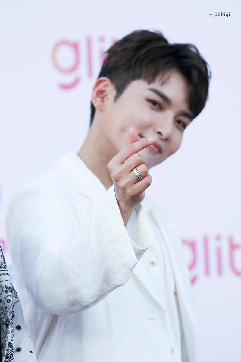 _bbbiqi's tweet image. 190526 HallyuPopFest 2019 RED CARPET #kimryeowook #Superjunior #수펴주니어 #ryeowook #RYEOWOOK #려욱 #HallyuPopFest2019redcarpet #Hallyupopfestival2019 #HallyPopFest2019