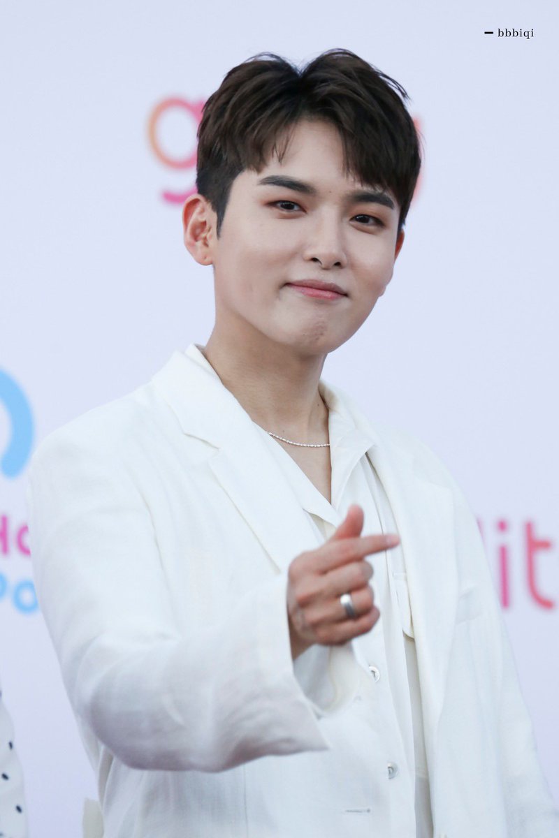 _bbbiqi's tweet image. 190526 HallyuPopFest 2019 RED CARPET #kimryeowook #Superjunior #수펴주니어 #ryeowook #RYEOWOOK #려욱 #HallyuPopFest2019redcarpet #Hallyupopfestival2019 #HallyPopFest2019