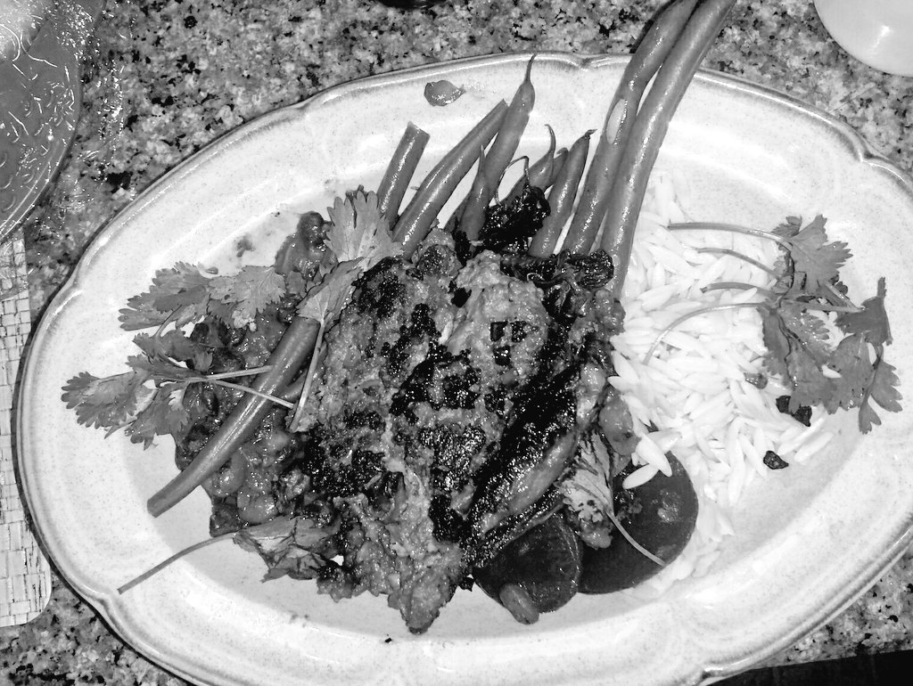 art_artlee's tweet image. #NJ "Tonite'sDinner" #steamedgreenbeans #roastedcarrots #beets + #orzo + #leftover #meatloaf #gastronomia #fooddesign #representationalart #collageart #relajado #vida #homecook