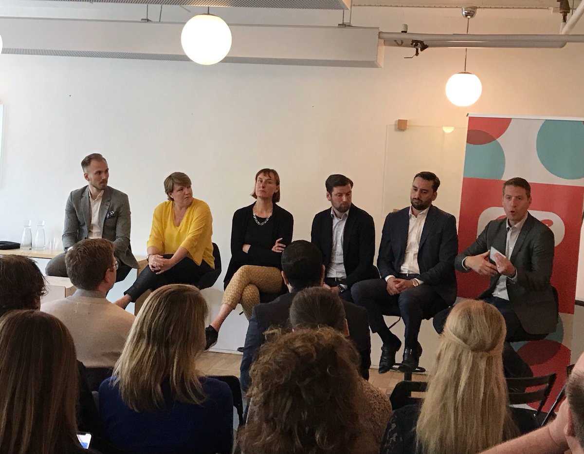 Just nu: Frukostpanel om spelbolagspengar - en hållbar sponsringsaffär? Panelen består av representanter från Maqs Advokatbyrå, Elitboll Dam, ATG, Intrum Stockholm Open, Kindred Group och Folkspel