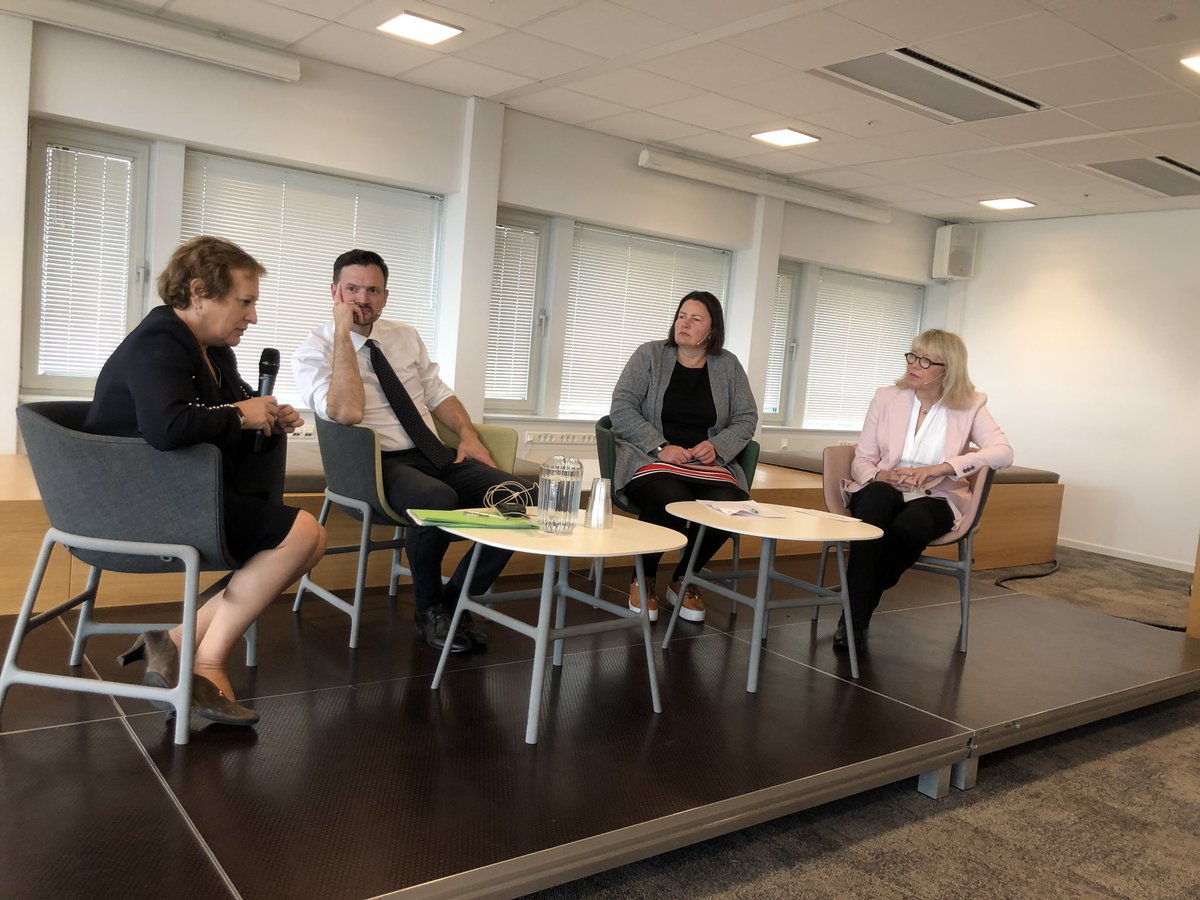 Norge bør fortsatt investere tungt i multilaterale org, men vi kan få mer ut av det - det er alltid trade-offs, sier <a href="/DACchairOECD/">Carsten Staur</a> til utviklingsminister <a href="/dagiulstein/">Dag Inge Ulstein</a> og <a href="/HenrietteKWesth/">Henriette K Westhrin</a> under OECD DAC peer review debatt i <a href="/noradno/">Norad</a> <a href="/EvaBratholm/">Eva Bratholm</a> <a href="/jon_lomoy/">Jon Lomøy</a>