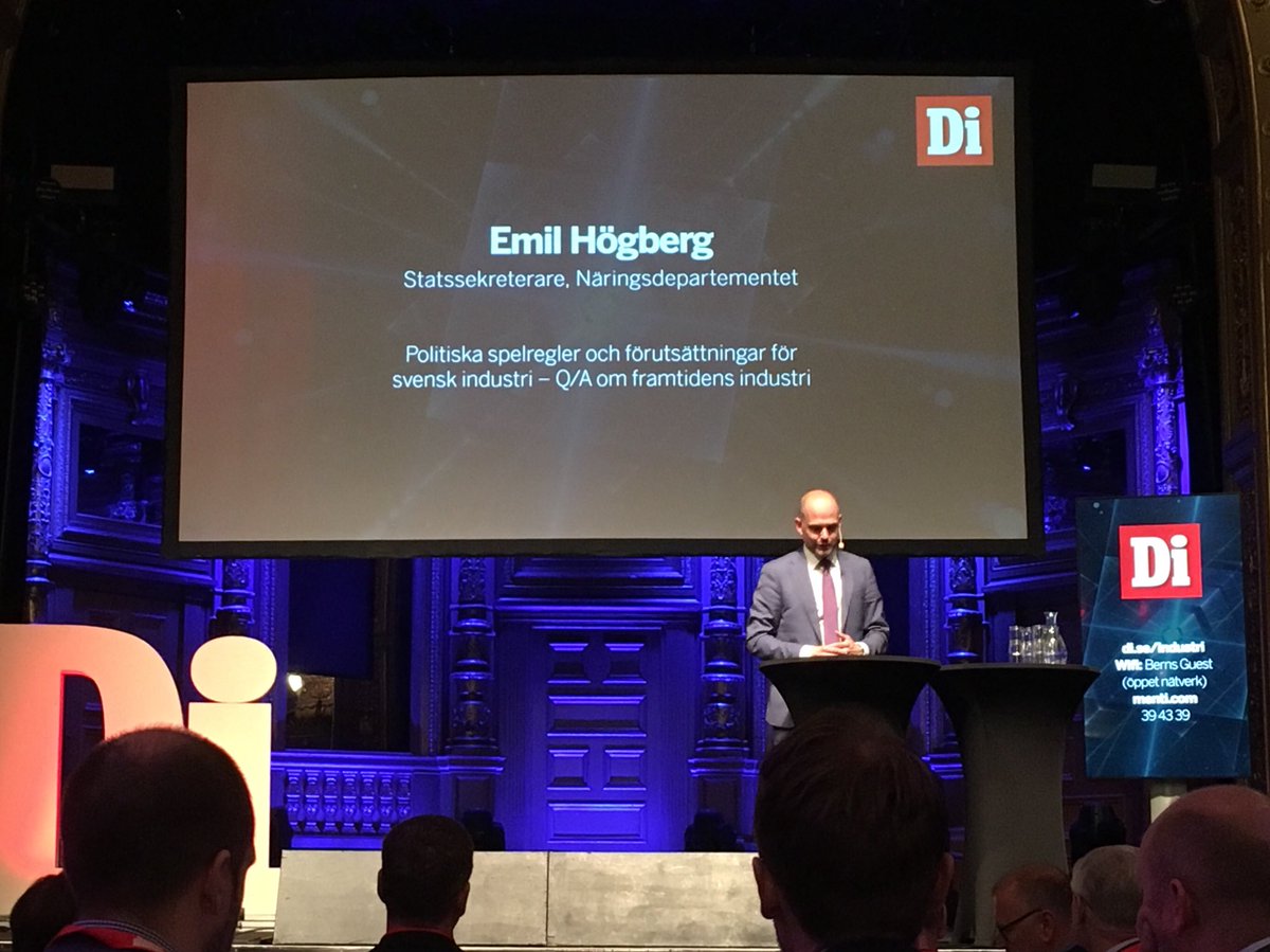 thsson007's tweet image. Statssekr @hogbergemil på @dagensindustri konferens Industri 4.0 lyfter fram #Robotlyftet och #Digilyft - kul! Industrins förnyelse och #smartindustri omfattar både spets och bredd inom industrin. Små industriftg kan söka automationscheck: tillvaxtverket.se/vara-tjanster/…