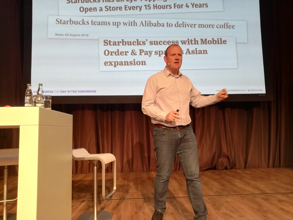 AI CREATES NEW BENEFITS. <a href="/StevenVBe/">Steven Van Belleghem</a> Belleghem about "Customer Experience In a world of a AI Plattform" #DialogSummit