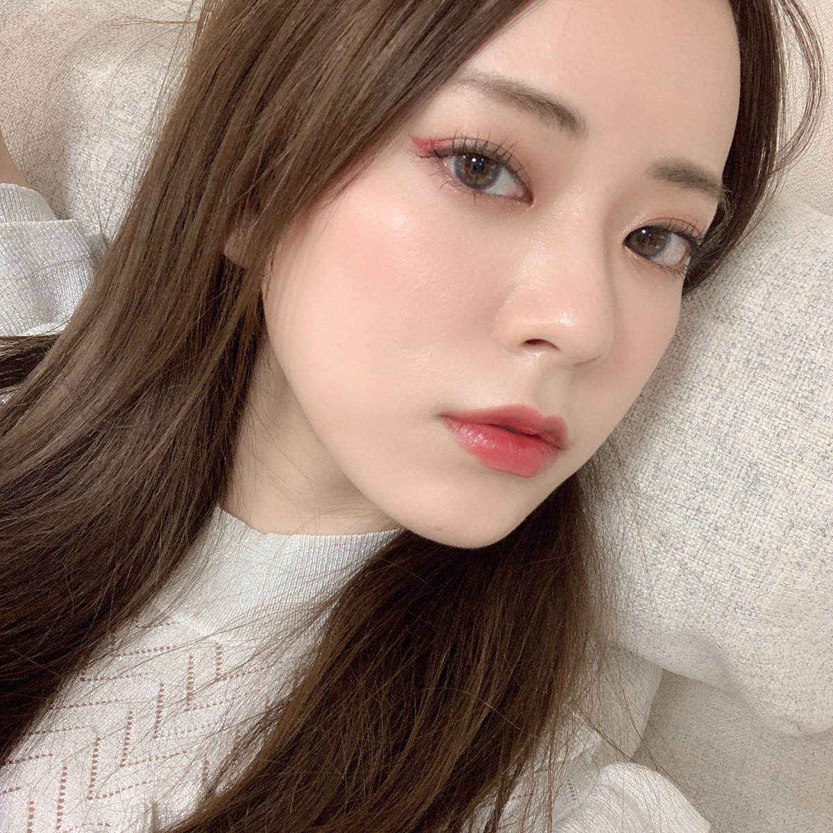 関根りさ カラコンは指原さんのラピスラズリのやつでした 当たってる人いてすごいー 動画はちびちび編集してきまーす T Co Qp9mlozbiq Twitter