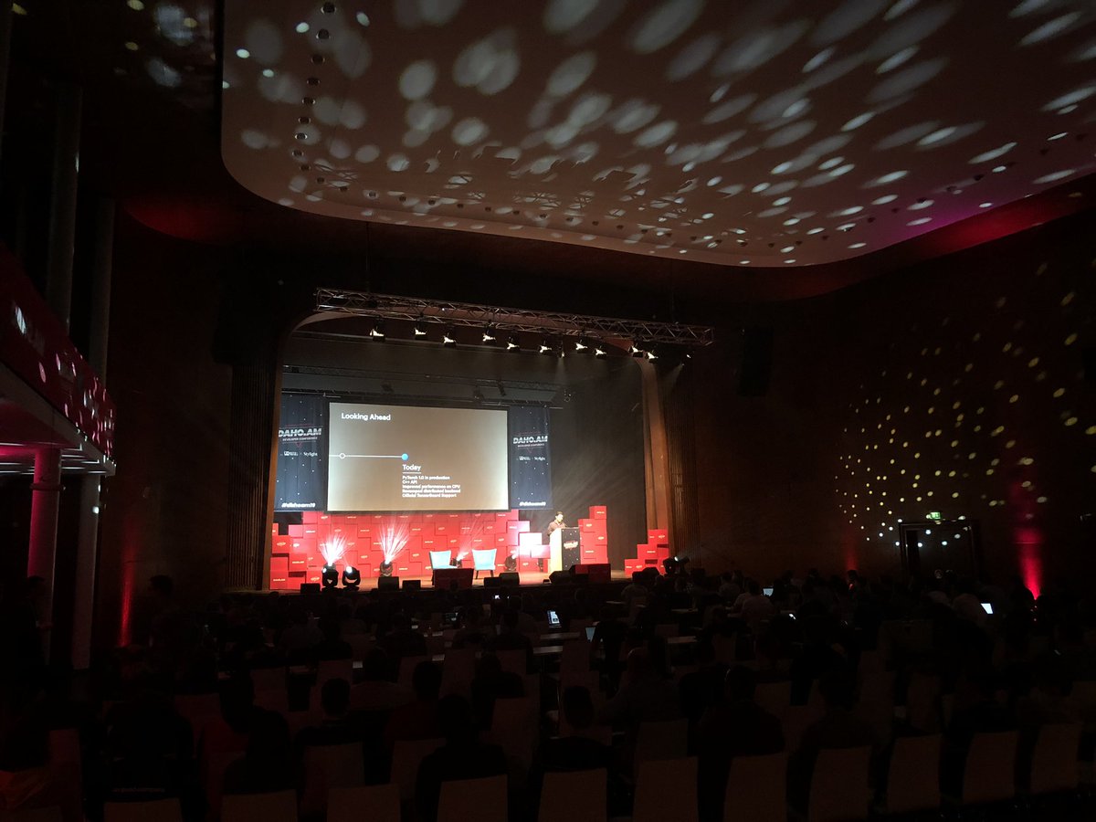 bertoltmeier's tweet photo. https://t.co/WieBXfEp7e ist starting. 😊 Looking forward to more than an amazing light show. #SapientTechiesOnTour https://t.co/wObl6JLczC