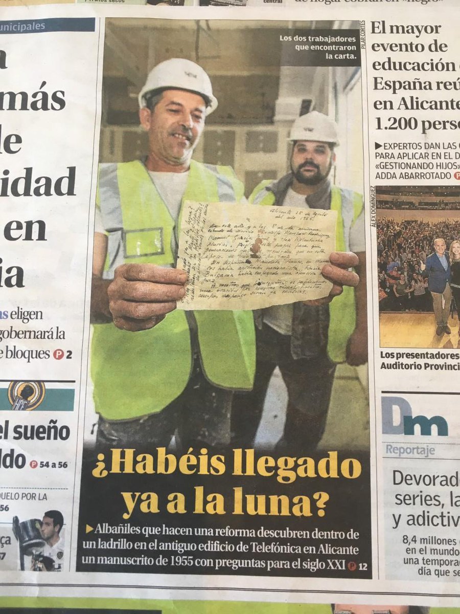 CampKrypton's tweet photo. Encuentran un mensaje de 1955 oculto en un ladrillo. Me parece enternecedor.
"Un abrazo a través de los años".

Vía @RAnomalas https://t.co/uPMbk13uHG