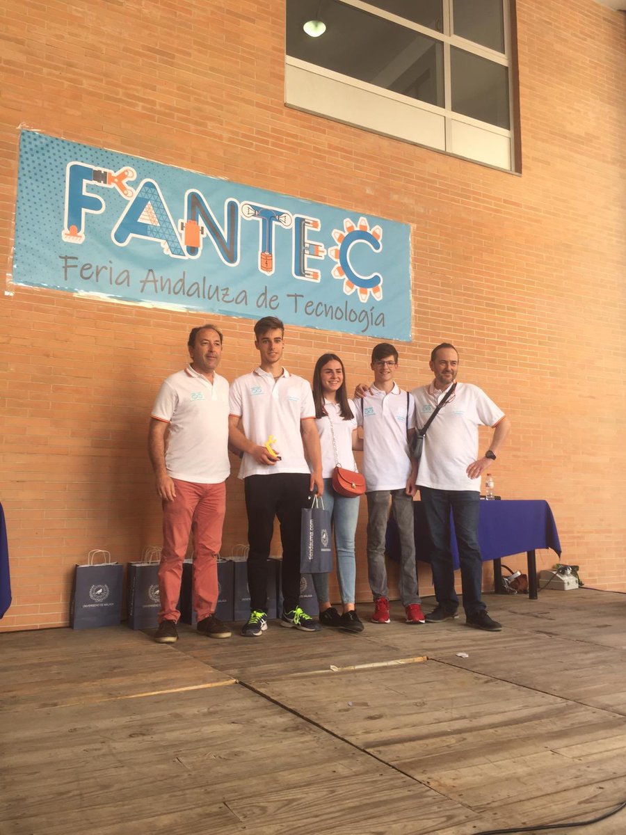 iesgildezatico's tweet photo. #FANTEC19 @tecnozati Algunas fotos de nuestra presencia en Málaga . @Torreperogil @radio_loma https://t.co/QwYQwmonwW