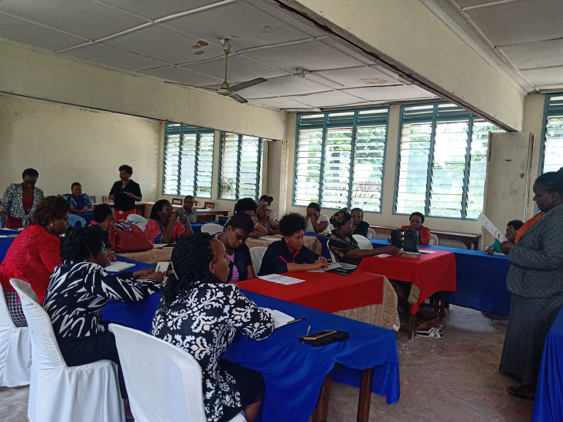 clergy_women's tweet photo. #SAVET
#Intrareligiousdialogue
#Buildinginterfaithbridges
Capacity building for Women religious leaders, discussing teachings, scriptures, slogans and phrases that are often used in PCVE.@of_clergy
@CICCTrust @ncckkenya @Phyllis_Muema @ https://t.co/qqEzYxNms1