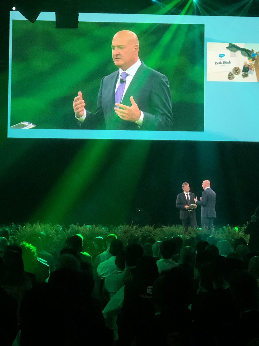ilidiazp's tweet photo. Ready for basecamp Milan!?? Nice start with Keith Block and Federico della Casa! #salesforce #basecamp #milano https://t.co/A0ARmNgn1b