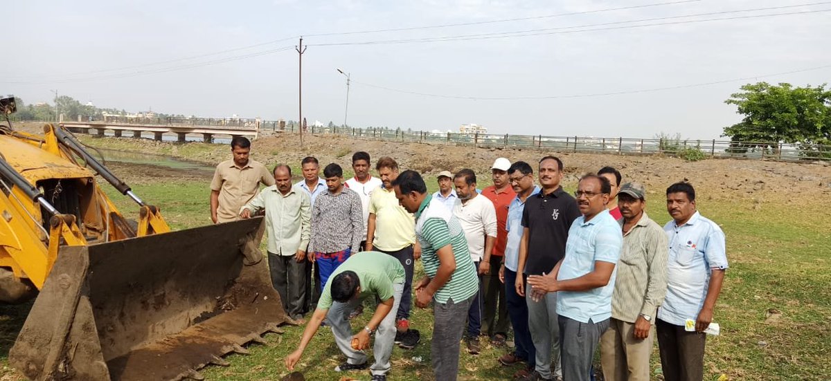KmcKolhapur's tweet photo. दि. 27 मे रोजी संध्यामठ येथे स्वच्छता मोहीम पार पाडण्यात आली.  यावेळी कोल्हापूर महानगरपालिकेचे आयुक्त डॉ. मल्लिनाथ कलशेट्टी, उपायुक्त सरनाईक सर, सिटी इंजिनीर सरनोबत सर, कर्मचारी व नागरिक उपस्थित होते... https://t.co/2lTGo4qHRq