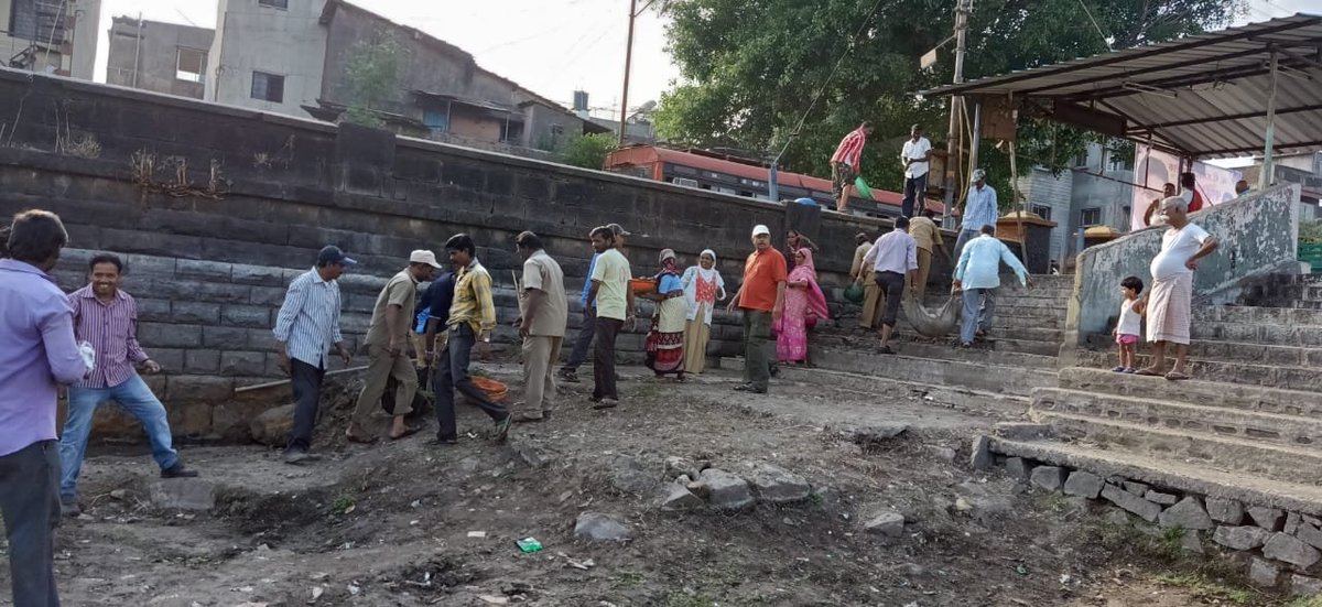 KmcKolhapur's tweet photo. दि. 27 मे रोजी संध्यामठ येथे स्वच्छता मोहीम पार पाडण्यात आली.  यावेळी कोल्हापूर महानगरपालिकेचे आयुक्त डॉ. मल्लिनाथ कलशेट्टी, उपायुक्त सरनाईक सर, सिटी इंजिनीर सरनोबत सर, कर्मचारी व नागरिक उपस्थित होते... https://t.co/2lTGo4qHRq