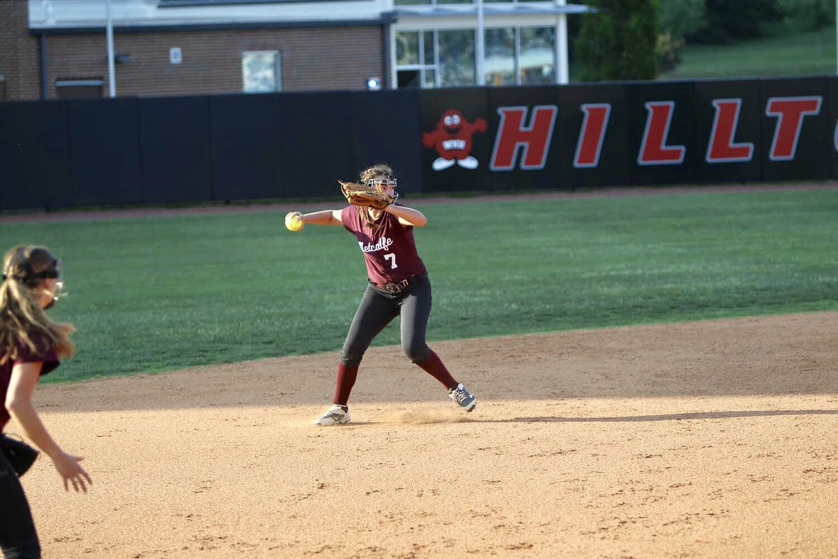 MrHazard101's tweet photo. Action from the 4th Region Softball Tournament Logan Co. vs Metcalfe Co. @LC_ladycougars @MCHSClintGraham @sportingtimes https://t.co/CXtK0K0I8n