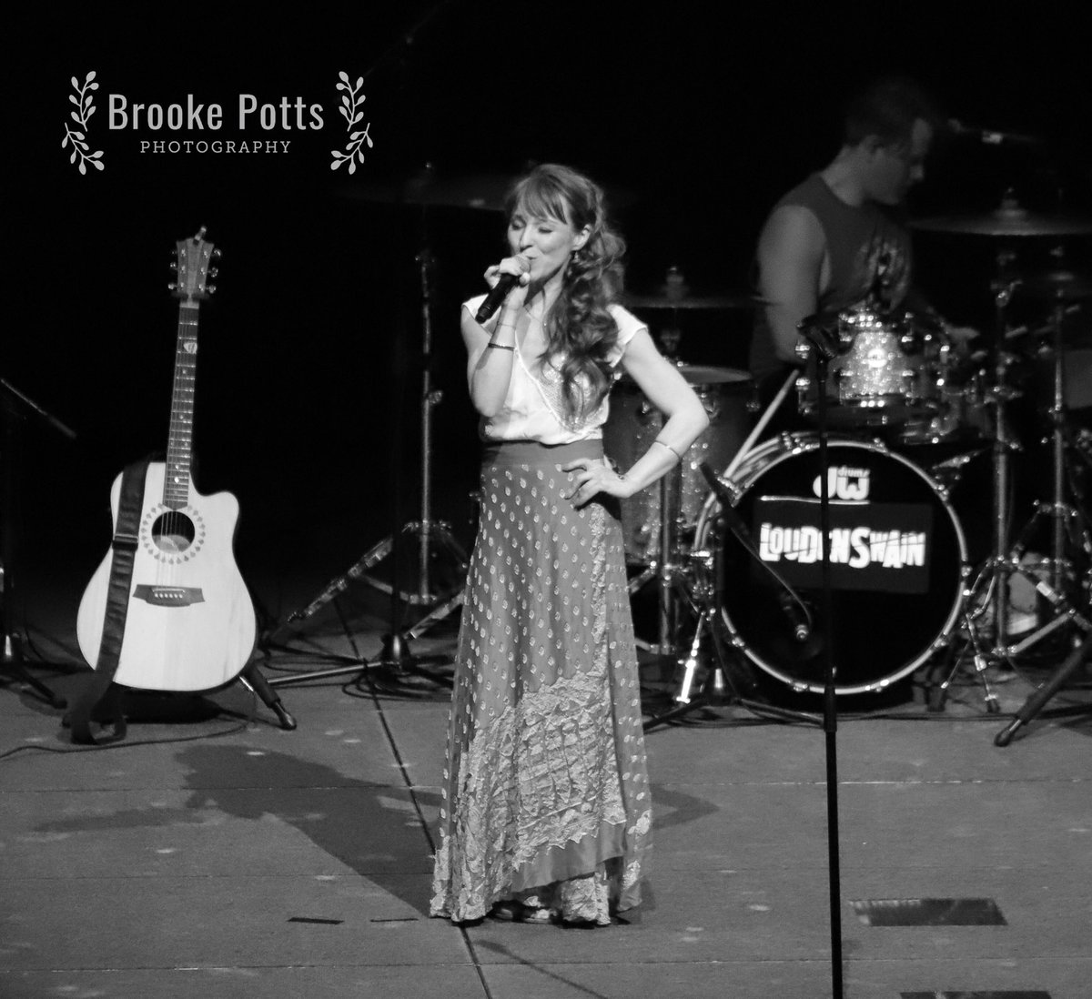 brookepphotog's tweet photo. Finally had a weekend off! Checked out #AHBL10 and finally got to see @LoudenSwain1 and @jasonmanns along with a couple sneaky guests. @RuthieConnell smashed it https://t.co/nX7WJVCNut