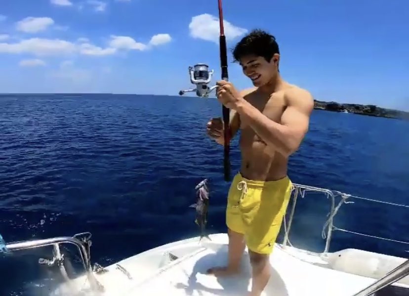 Luis 良い筋肉ですね 武藤嘉紀 よっち 筋肉フェチ 上腕二頭筋 上腕三頭筋 三角筋 サッカー Fctokyo マインツ 筋トレ 筋肉男子 釣り ムキムキ T Co Rbhyyxsuil Twitter