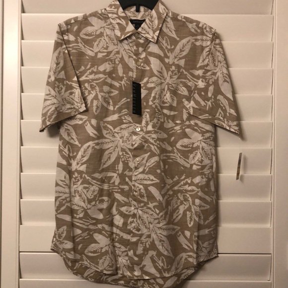 BrendaWVasquez's tweet photo. So good I had to share! Check out all the items I'm loving on @Poshmarkapp from @besos_z #poshmark #fashion #style #shopmycloset #jessicasimpson #hotwings #vanheusen: https://t.co/wll3pJW6fV https://t.co/bS7aZmcgAf