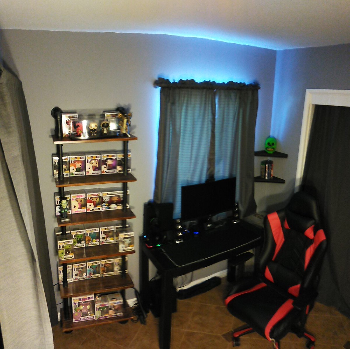 GhostCatGaming1's tweet photo. New gaming/streaming space and a whole new set up! I'll be streaming this week so stop by and tell me what you think.
#ghostcatgaming #XboxOneX #Mixerstreamer https://t.co/XUFv7IvyQ3