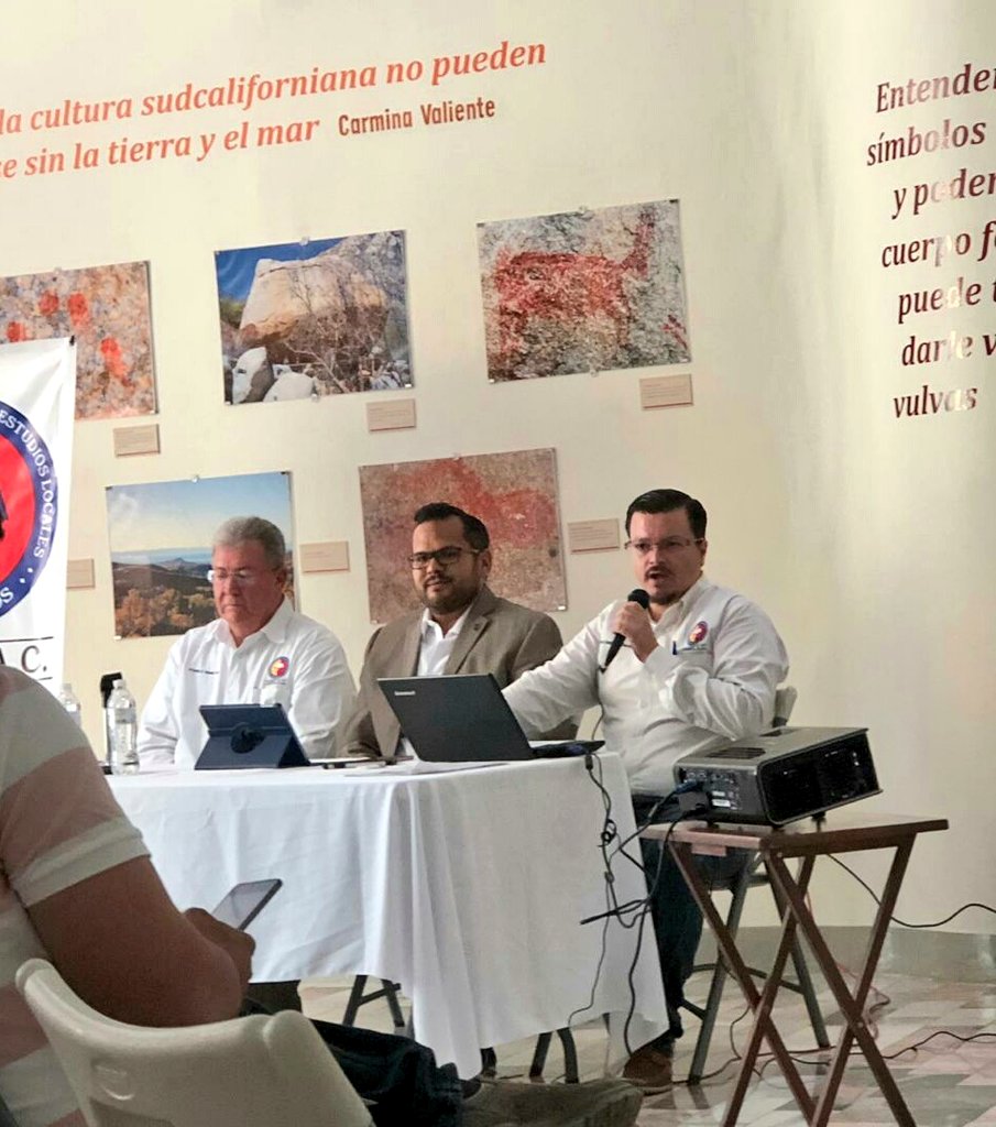 AStiller0's tweet photo. El Mtro. @reyespebar nos presentó "Los Fieles Obreros: 150 años de la Masonería Sudcaliforniana", donde expuso en qué consiste la Masonería, sus ideales de libertad, igualdad y fraternidad, y la historia de la Logia Los Fieles Obreros. #ConstruirNoDestruir #LaPazBCS https://t.co/4d9vKZSWpA
