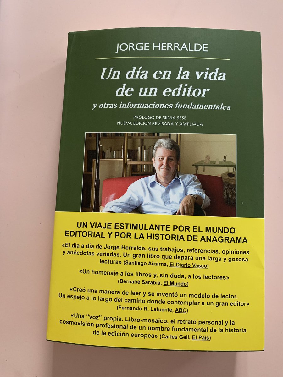 Gracias al “Big Boss” #JorgeHerralde por este detalle @spainmediaes loves <a href="/AnagramaEditor/">Editorial Anagrama</a>