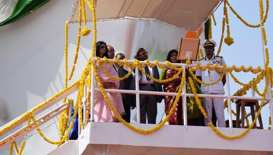 IndiaCoastGuard's tweet image. Ms Seema Mittal,wife of Shri Sanjiv Mittal #CGDA launched d 2nd #CoastGuard Vessel (indigenous project of 5 #OffshorePatrolVessel) at #Goa on 25th May 19 &amp;amp; named her 'Sujeet' @IndiaCoastGuard ADG K Natarajan, #FOGA #DGP (Goa) #CMD (GSL) and various dignitaries attended d ceremony