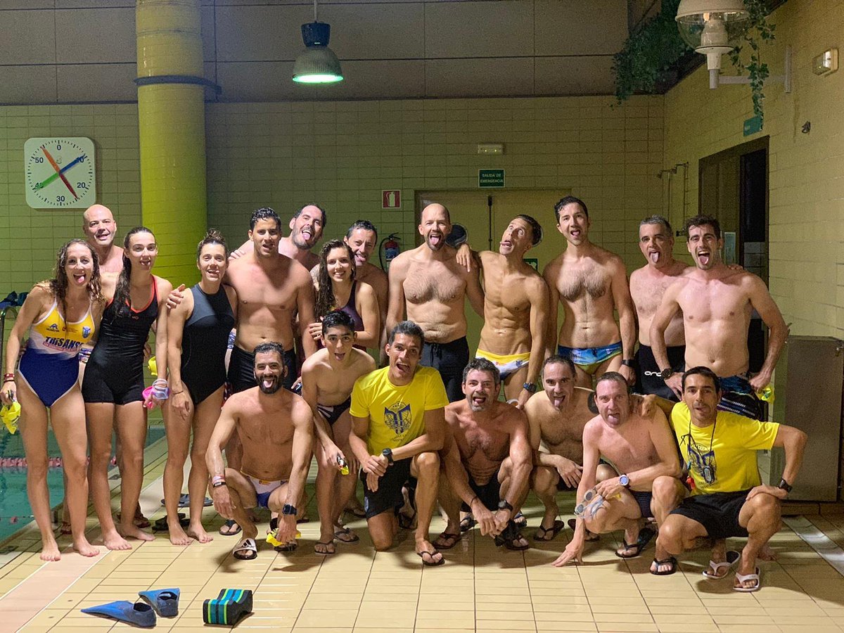 La gran carrera de Miguel contra la ELA

Con el reto #sacalalenguaalaela este fernannuñense quiere concienciar sobre la necesidad de investigar y hallar una curación para esta enfermedad

#trisanse #triatlonsanse #ela #sacalalenguaalaela