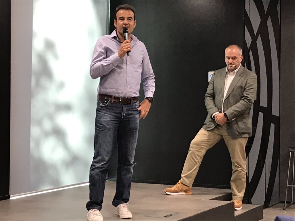 padel20's tweet photo. 🔝El Pádel llega a @LaLigaSports de la mano de @padeltelevision
Gracias Nacho y Jaime de #PadelTV por invitarnos a la presentación del nuevo canal exclusivo para #Padel en la plataforma digital #LaLigaSportsTV donde se proyecto la Premier del documental de @willylahoz https://t.co/jZVjE0No0h