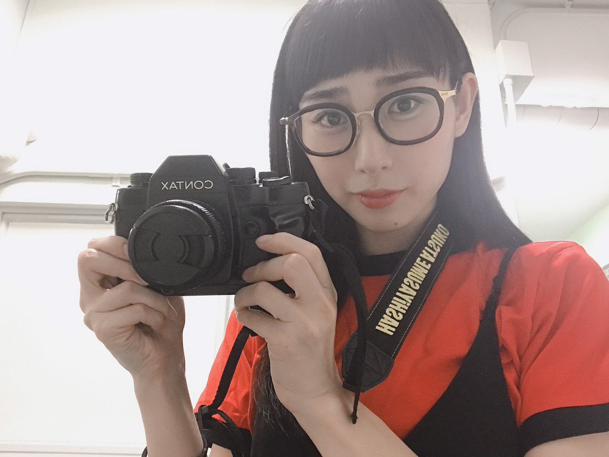 BiSHカメラストラップ BiSHカメラストラップあと2日!!】 BiSH official SHOPにてメンバーの