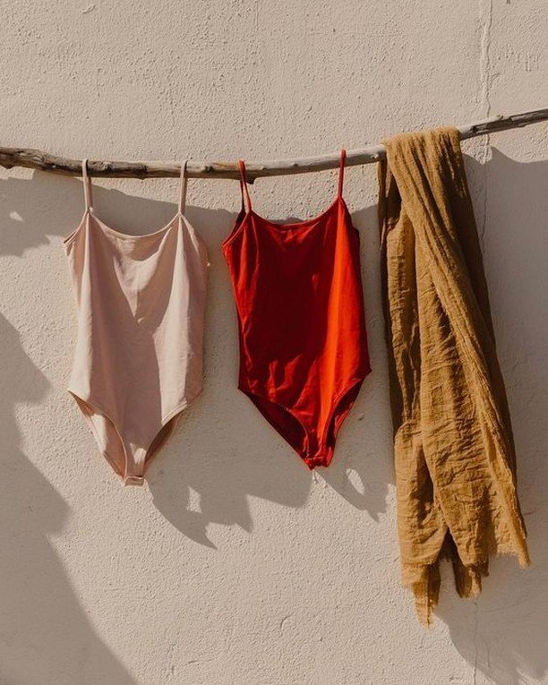 akarskin's tweet photo. You taste like summer - salt and cherry Italian ice

eyebrows raised
like the peaks of waves
as you look at me, 
your year-round
mermaid -Kristine Costello https://t.co/EFjFmdd2Jg https://t.co/lpuSBhxMVj