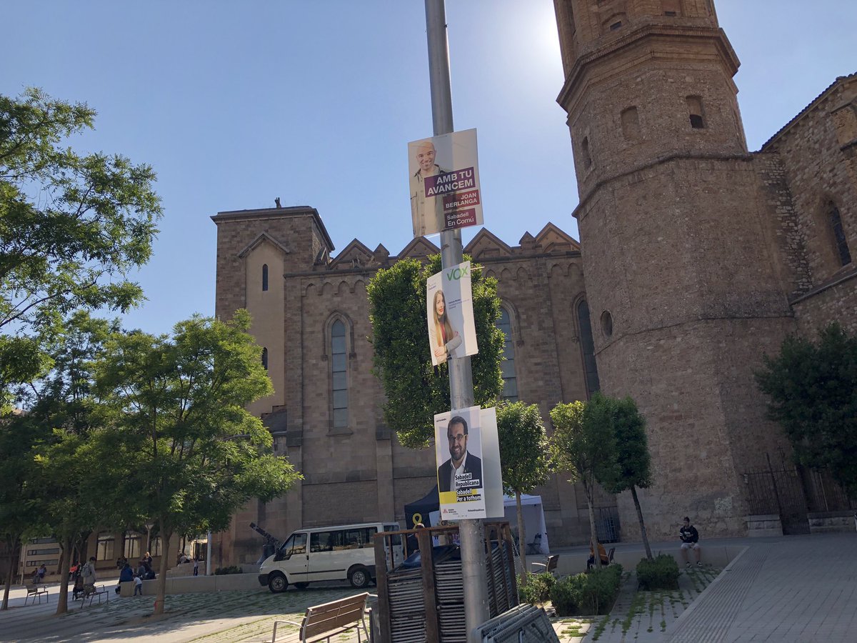 xaviicarbonell's tweet photo. ✅De la mateixa manera que tots els partits van omplir tota la ciutat de #Sabadell de cartells electorals, ara tenen la obligació de treure’ls i deixar neta la ciutat. La brigada de neteja no hauria de dedicar-hi ni un sol minut.
#26MSabadell https://t.co/9kKx1cW2Md