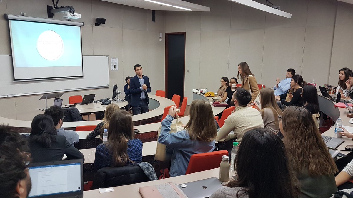 FCazals's tweet photo. .@Synomia parle IA et data non-structurées en Master #DMI @IESEG dans le cours "Intelligence artificielle et Big Data" de @FCazals https://t.co/tk2RYuJkiH