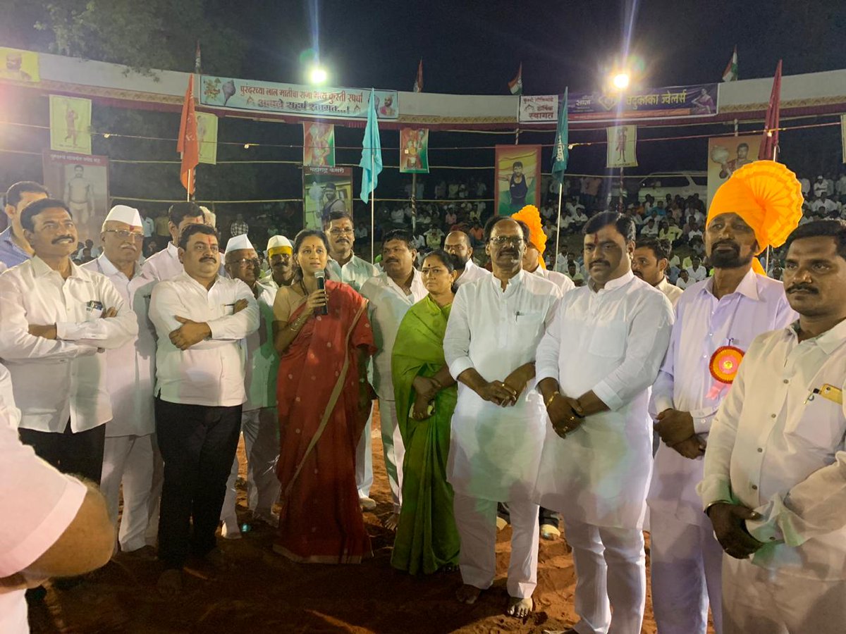 INCPDCC's tweet photo. पुरंदर लाल मातीचा राजा या कुस्ती स्पर्धेचे मा.संजयजी जगताप यांनी आयोजन केले होते त्याप्रसंगी बारामती लोकसभेचे खासदार मा.सुप्रियाताई सुळे यांनी कुस्ती स्पर्धेस काल भेट देऊन स्पर्धकांना शुभेच्छा दिल्या.@supriya_sule  @sanjaycjagtap @Dwalsepatil @vikrantbhor9000 @INCPDCC @NCPspeaks https://t.co/jupDMZsvAh