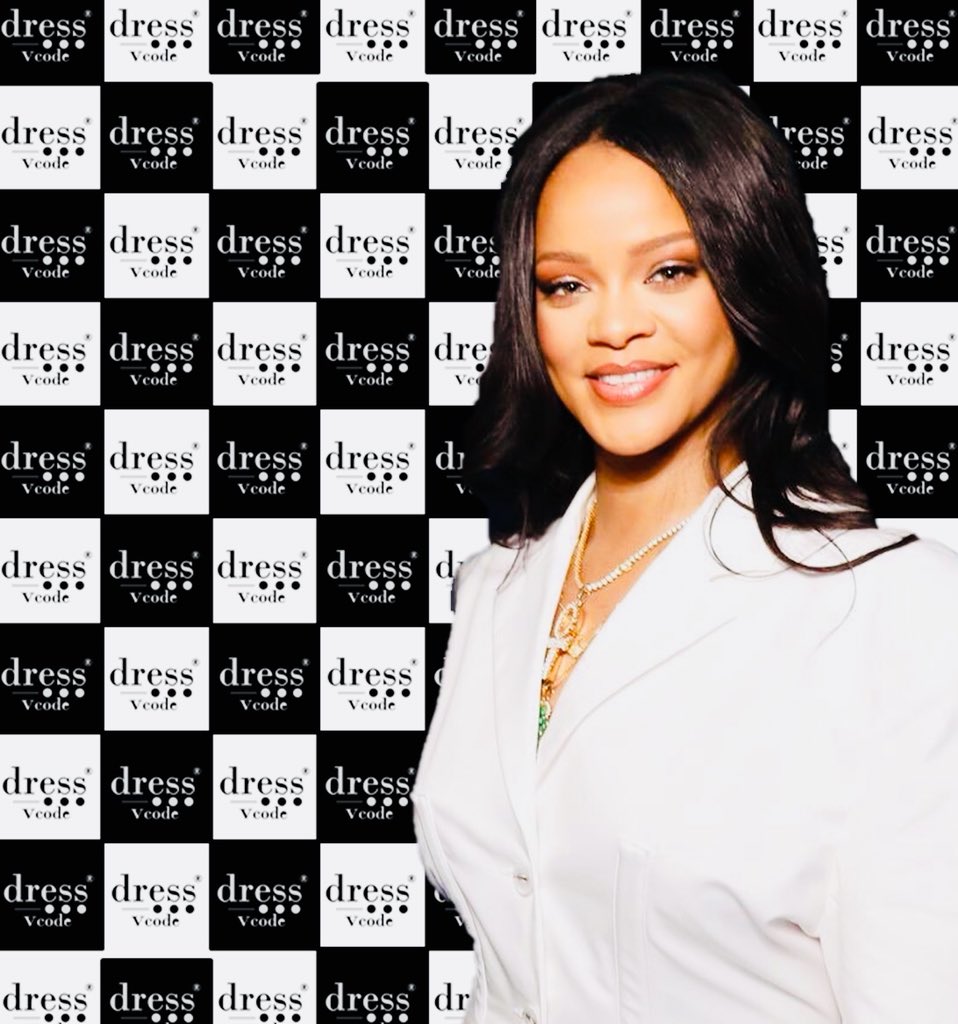 DressVCode1's tweet photo. @rihanna @LVMH @FentyOfficial Our apologies Mr Bernard! #DressVcode #Fenty https://t.co/3ThqA7xlZ0