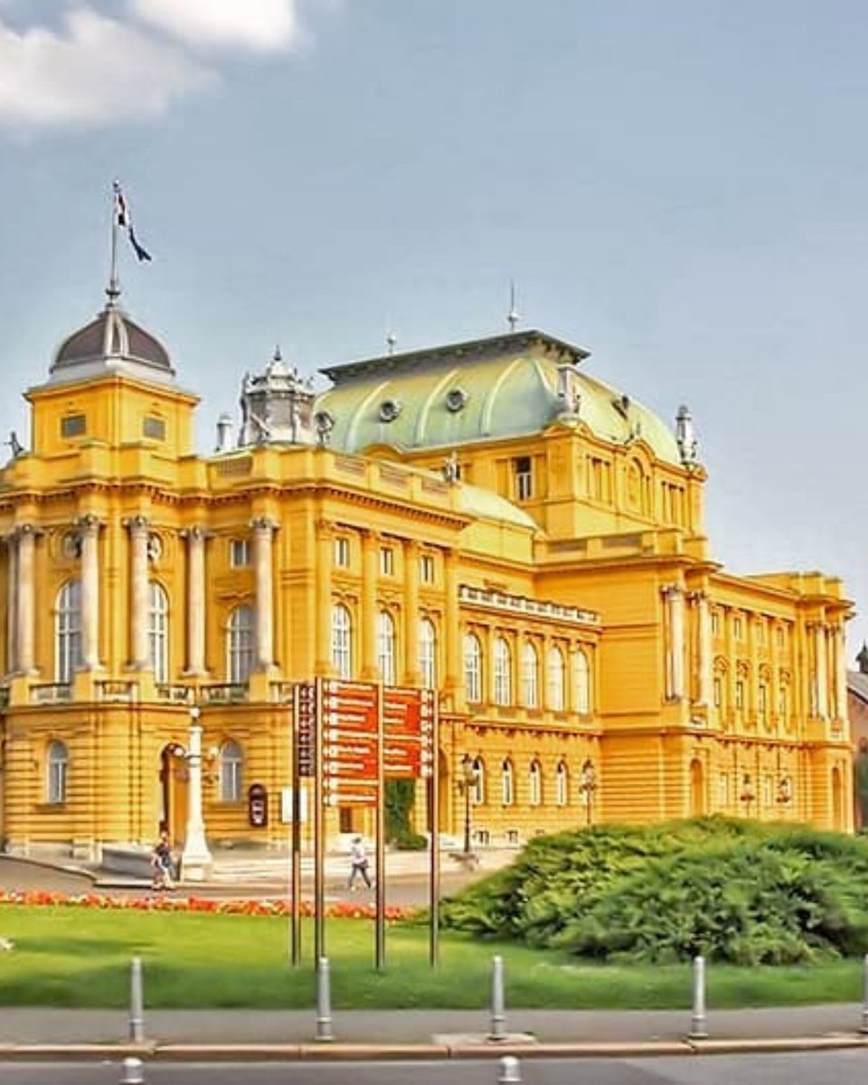 GoTouchDown's tweet image. Buildings in Croatia extend beyond function and are also living works of art
_
 📷|IG| danko_aa
_

#GoTouchDown #TouchdownGroup #CroatiaTravels #NationalTheatre #City #AmazingPic #DiscoverEurope #Voyager #SuitcaseTravels #RoamTheWorld #TravelAddict #BeautifulBuildings