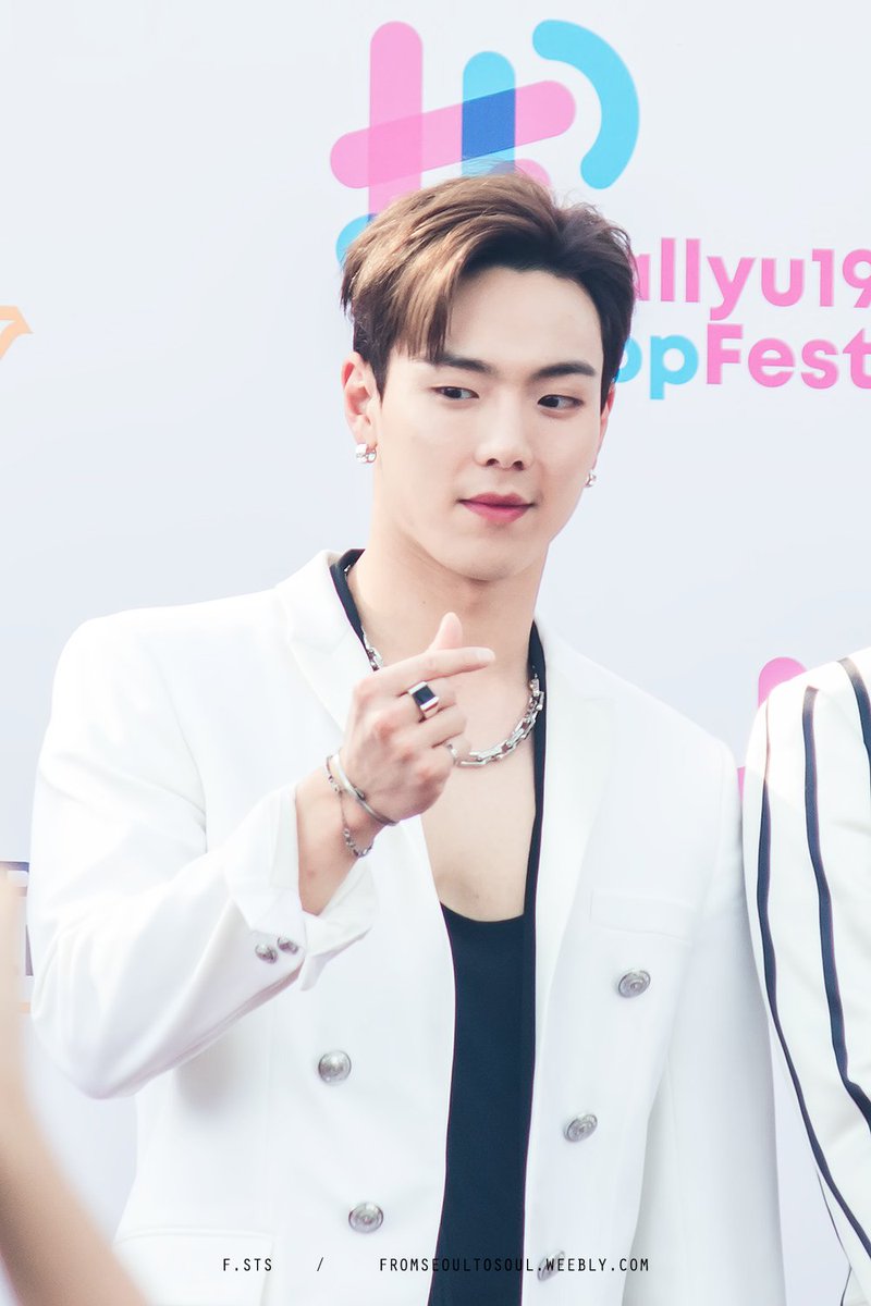 FSTS_SG's tweet photo. 190526 Monsta-X #HallyuPopFest2019 Red Carpet

#MONSTA_X #Shownu #Wonho #Minhyuk #Kihyun #Hyungwon #Joohoney #IM https://t.co/nkk5sRaqBl