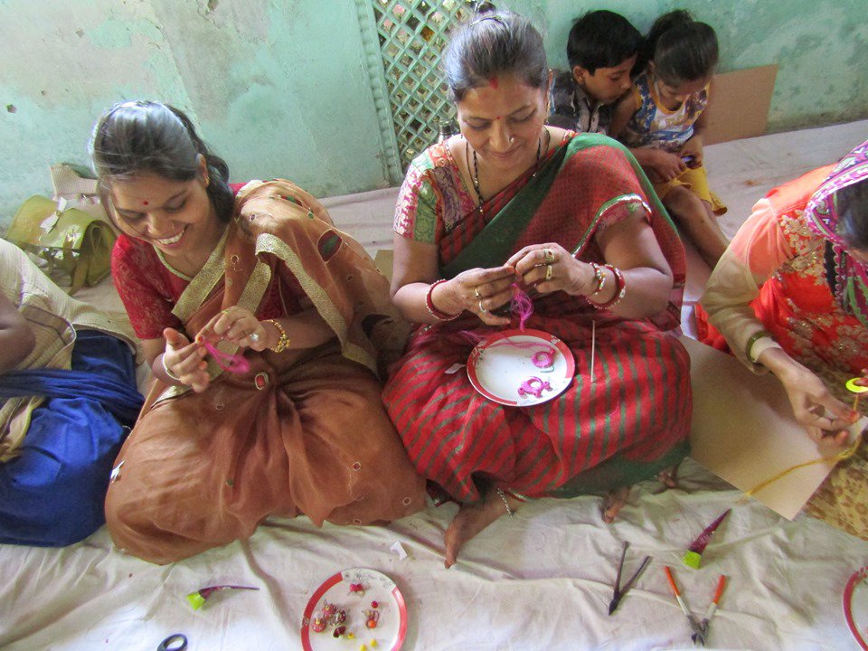 CUTS_CHD's tweet photo. Five days training completed on #Jewellery making at @cutschd meeting hall #Chittorgarh under @SightsaversIN #SocialInclusionProgramme. 35 trainees were attended from 3 #SHGs in training. 

@amareshpandey @disabilityindia @ncpedp_india @socialpwds @ApnoSangh @PCFIndia https://t.co/pANT3x8Vmq