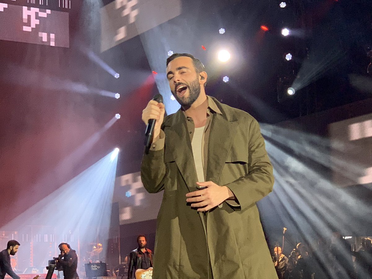 Anna_Pernice's tweet photo. Ieri è stata proprio una bella serata al concerto di @RadioItalia a #Milano con @EthosProfumerie
#rilive #ethosprofumerie https://t.co/YPRNt5G7db