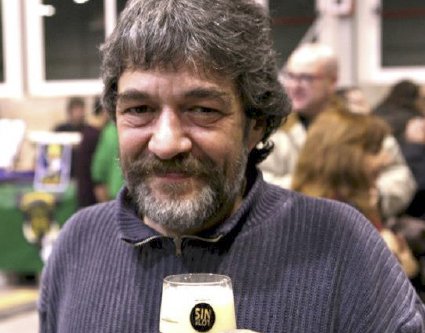 Quien es quién en la cerveza en España
👉 Salvador Miramon
👉 Fundador de <a href="/InstallBeerS/">Install Beer</a> 

bit.ly/2K9ygaM