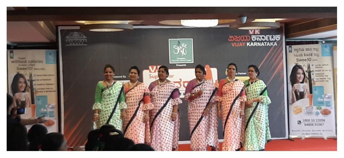 swee10life's tweet photo. Proud to be partnering with #VijayKarnataka for conducting a special #MothersDay #FashionShow. We thank all the participants and the judges for coming together to make such an amazing event possible. #Swee10Memories #SuperStarMother #MothersDaySpecial #Swee10 #AvailableOnAmazon https://t.co/bnrAgJx88j