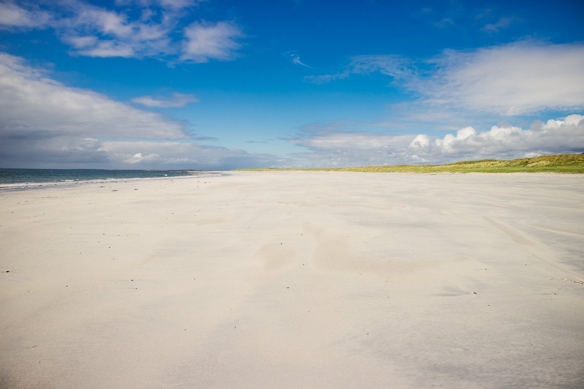 watchmesee's tweet photo. NEW POST: The best Scottish islands to visit on your next #Scotland trip - https://t.co/QkH8pRji8d 🏝️#travel #ScotlandIsNow #BlogScot https://t.co/WFjtbW9XkY