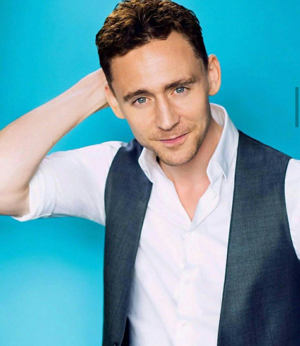 mamkin_krash's tweet photo. @HiddlestonSpam 
#TomHiddleston 
#HiddlesWhite https://t.co/HgzDdJg8ZF