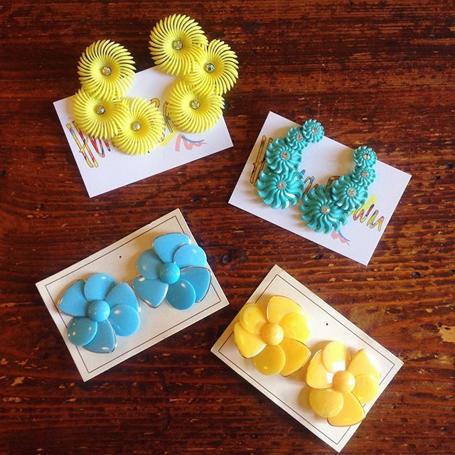 HBEdinburgh's tweet photo. We have a pretty awesome collection of clip on earrings here at Hb. Here is a wee summery selection for your perusal ☀️🌼🌻 https://t.co/JvnSd8lwS2 https://t.co/aUgFMXMEJv