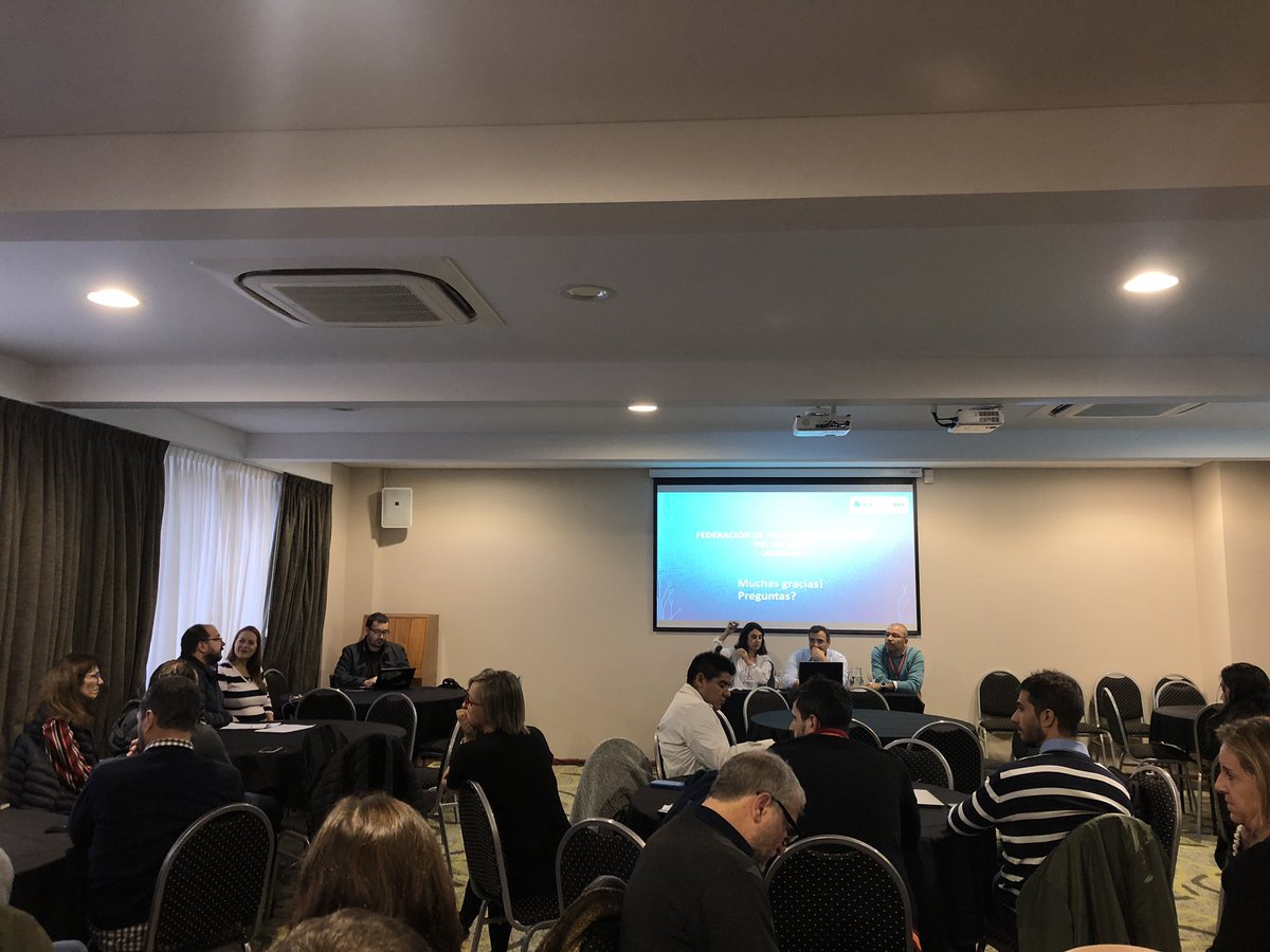 #presencialMIS 2019 día 2: experiencia de <a href="/FEPREMIuy/">FEPREMI</a> en implementaciones de #HCE en Uruguay 👏🏻