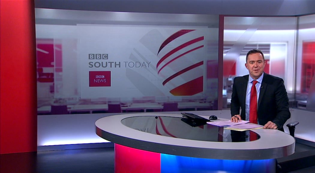 edwardjsault's tweet photo. In the studio for @BBCSouthNews at 1.30pm #GPProtest in Wiltshire, @AlastairFeeBBC + Sinking Golf course, @BuckleyWells + Recyclable Swimwear &amp; weather with Emily. https://t.co/uFWDxCUFR1